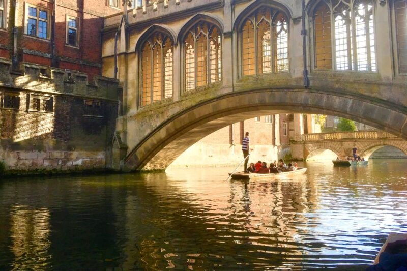 cambridge-guided-river-cam-punting-tour
