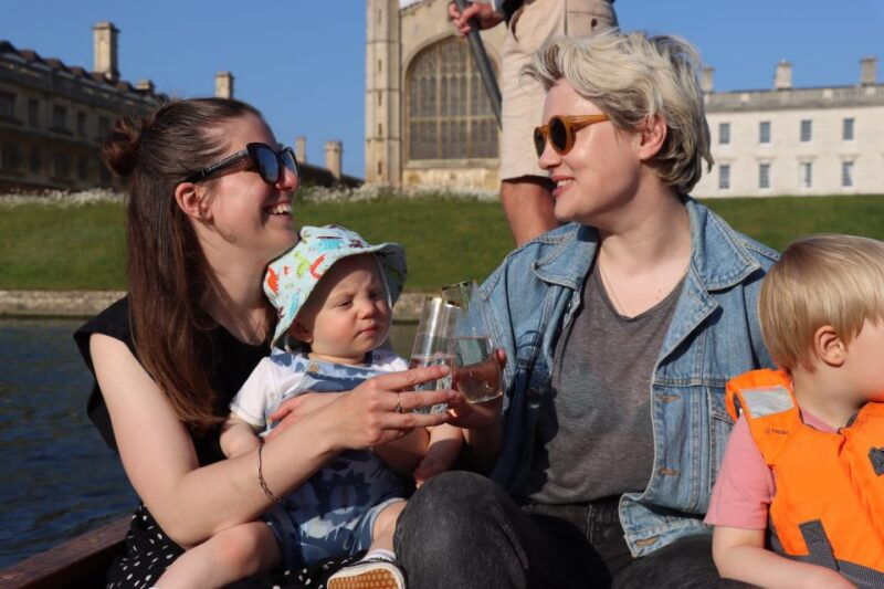 cambridge-shared-chauffeured-punting-tour