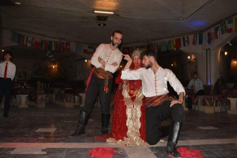 cappadocia-traditional-turkish-performance-night-with-drink