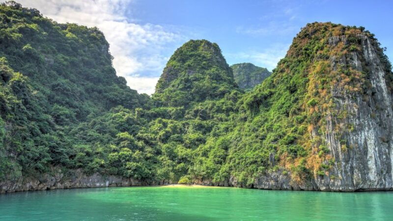 cat-ba-lan-ha-ha-long-bay-kayak-snorkel-boat-tour