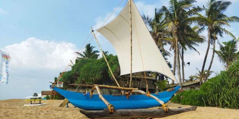 catamaran-sunset-sailing-in-trincomalee