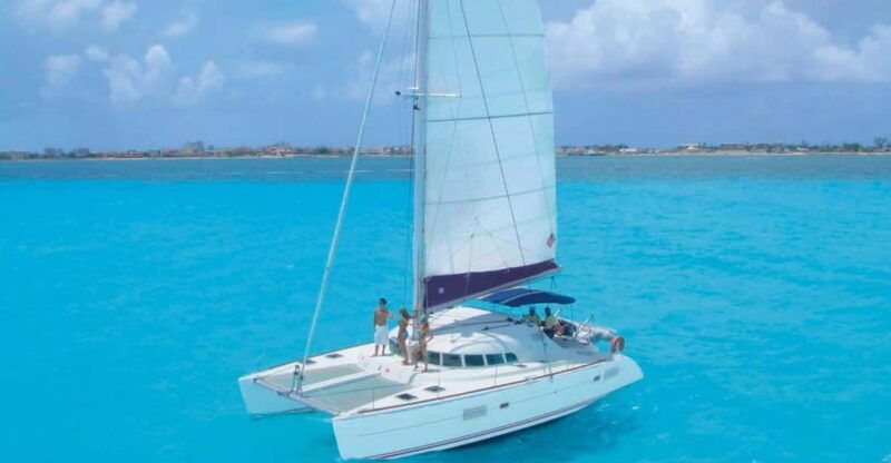 catamaran-to-isla-mujeres