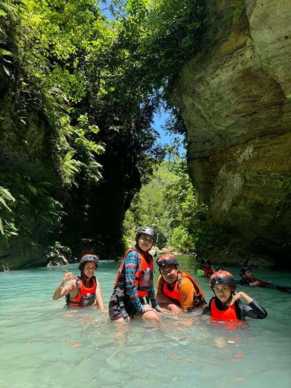 cebu-kawasan-falls-canyoneering-tour-with-direct-admission