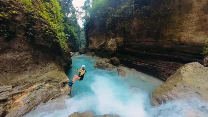 cebu-kawasan-falls-canyoneering-tour-with-ziplining