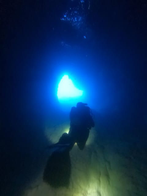 chania-2-boat-dives-for-certified-divers