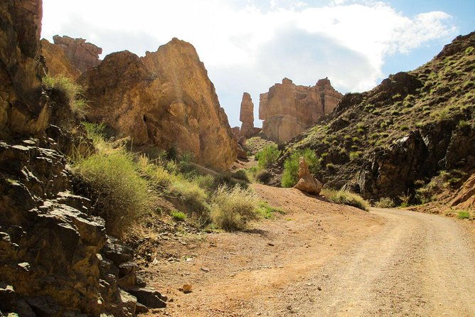 Charyn Canyon - a Place where time stood still... - The Allure of Charyn Canyon
