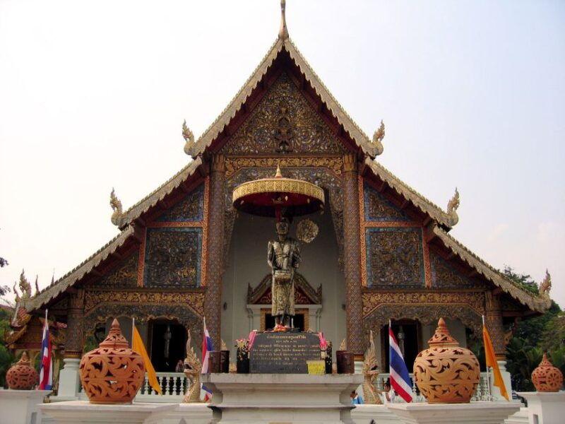 chiang-mai-guided-historical-city-tour-by-bike-with-lunch