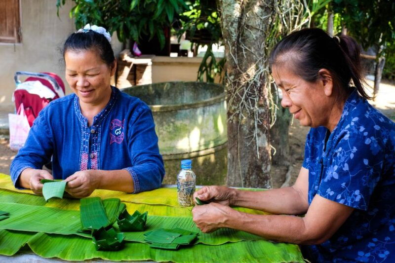 chiang-mai-local-village-exploring-with-weaving-experience