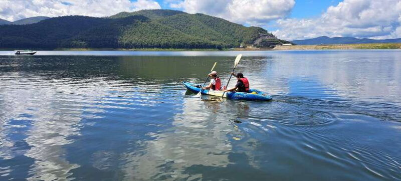 chiang-mai-sticky-waterfall-lake-kayak-and-cycling-tour