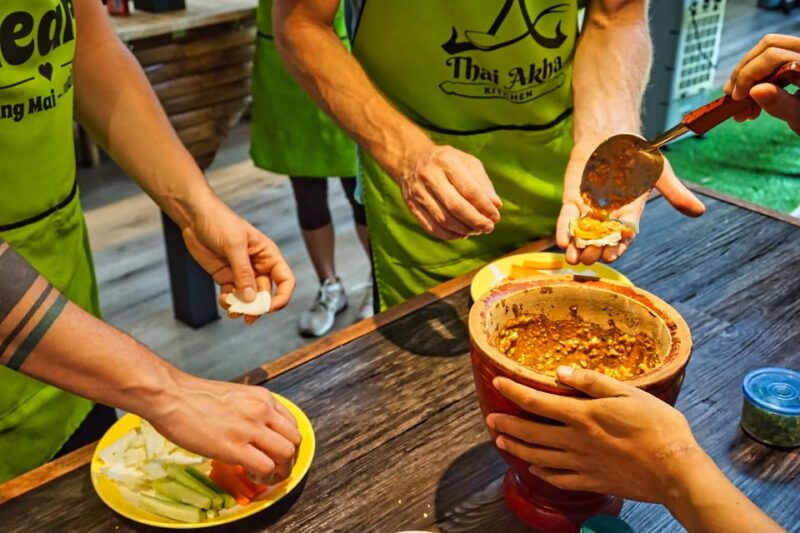 chiang-mai-traditional-thai-akha-cooking-class-market-tour