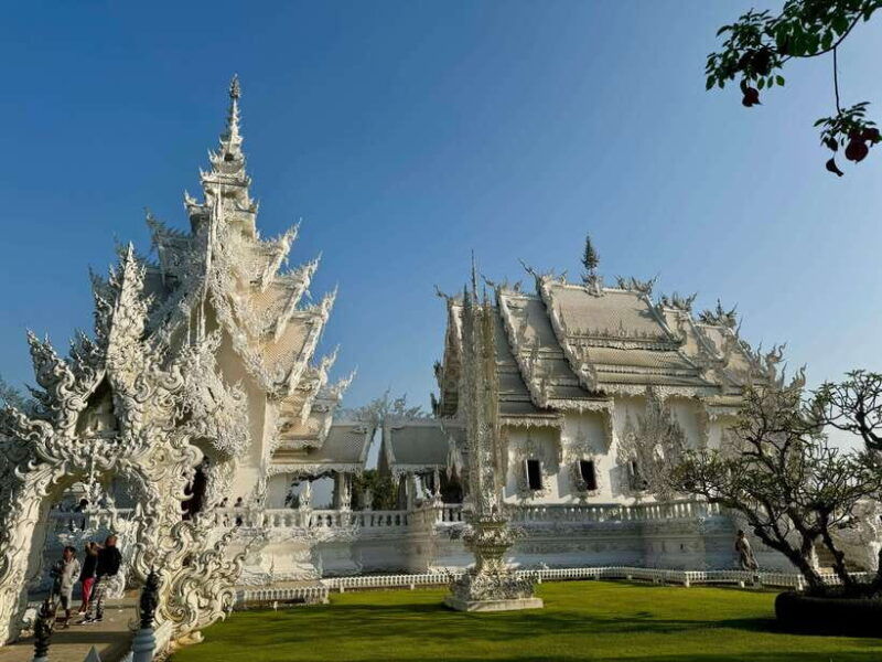 chiang-rai-explore-top-7-attractions-free-lunch-buffet