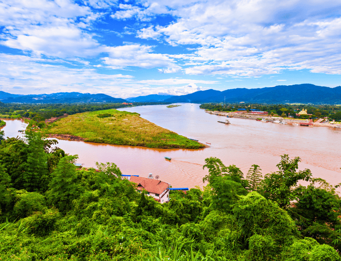 chiang-rai-temples-waterfalls-golden-triangle-guided-tour