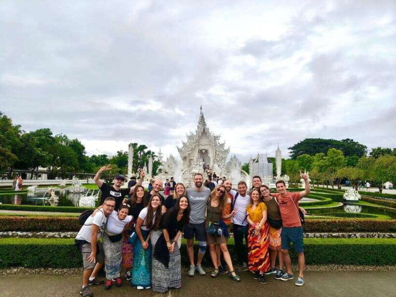 chiang-rai-wonderful-temples-7-major-sites-buffet-lunch