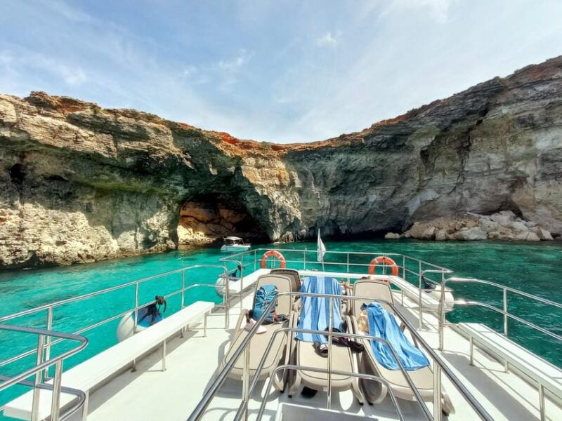 comino-blue-lagoon-crystal-lagoon-3-bay-cruise