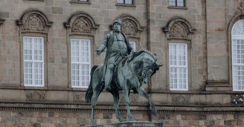 copenhagen-christiansborg-palace-walking-tour-in-french