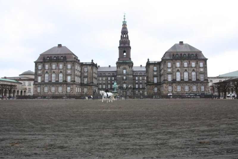 copenhagen-highlights-hygge-guided-walking-tour-w-lunch