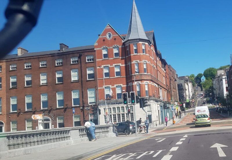cork-city-centre-guided-walking-tour-in-french
