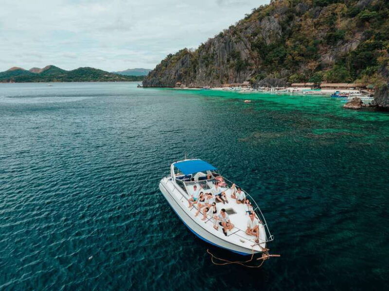 coron-private-island-hopping-tour-on-a-yacht-or-speedboat