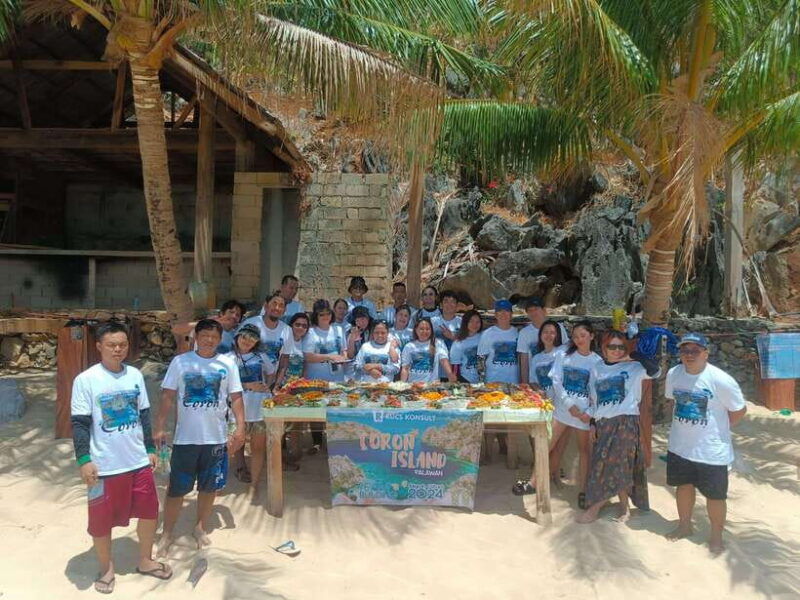 coron-tour-private-boat-rental-with-lunch-7-destinations