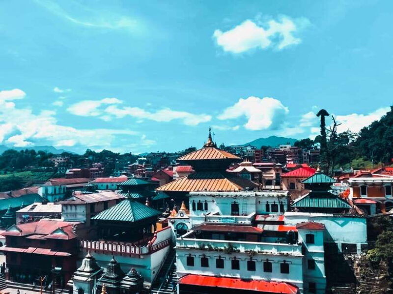 cultural-walk-boudha-stupa-and-pashupatinath-with-a-guide