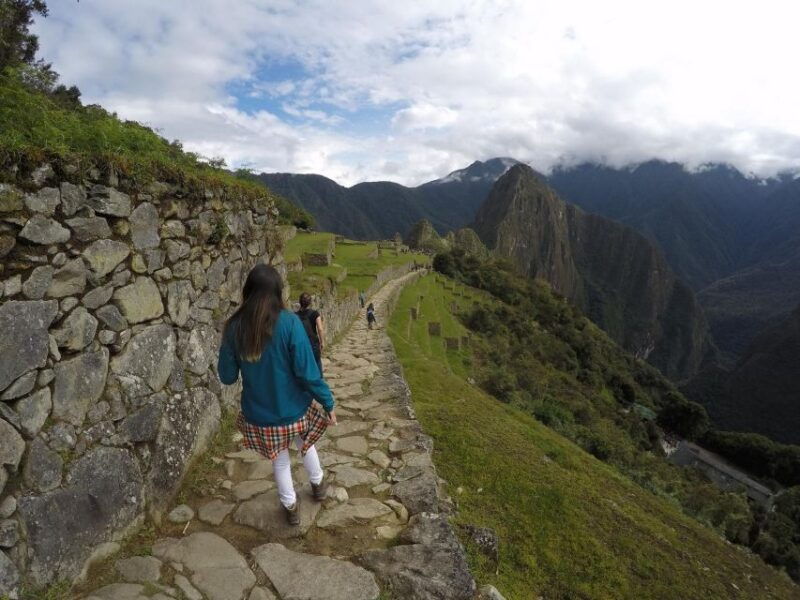 cusco-tour-to-machupicchu-with-rest-in-aguas-calientes-town-2