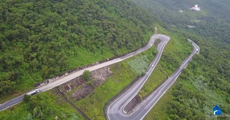 da-nang-explore-hai-van-pass-by-us-army-jeep