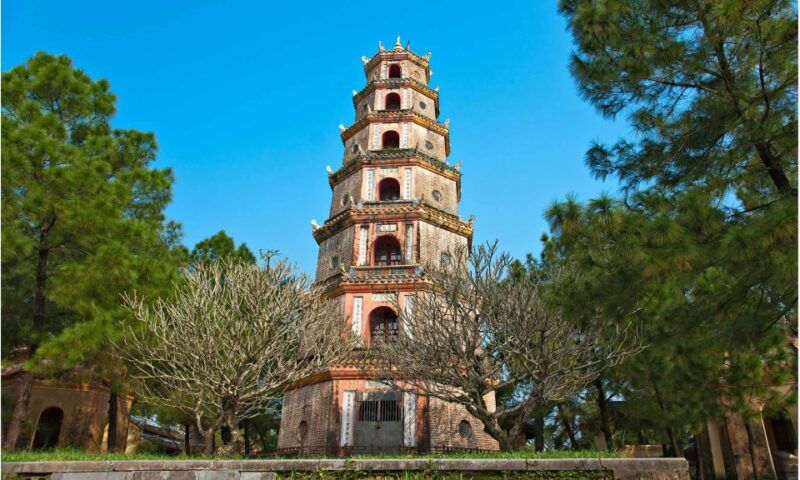 da-nang-hue-imperial-city-and-hai-van-pass-small-group-tour
