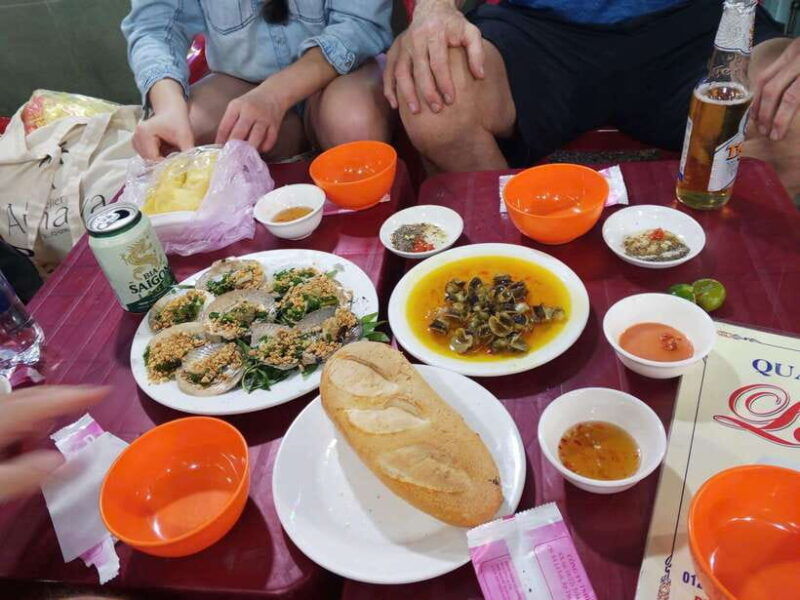 da-nang-street-food-cycling-private-tour-by-bike