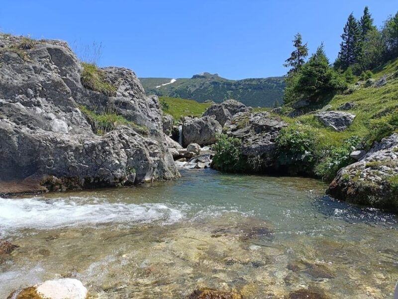 day-hike-in-zanoaga-gorges
