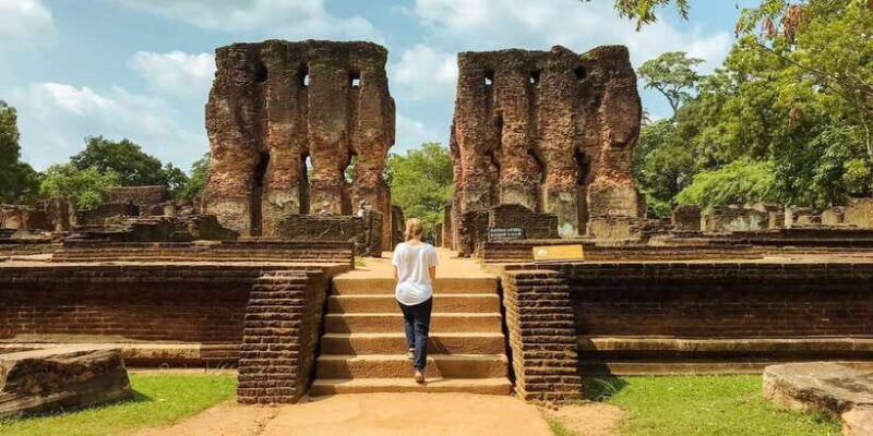 day-trip-to-the-ancient-city-of-polonnaruwa-from-negombo