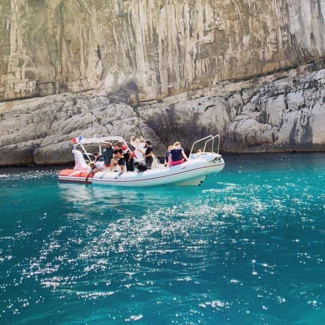 departure-from-la-ciotat-boat-tour-the-calanques-national-park
