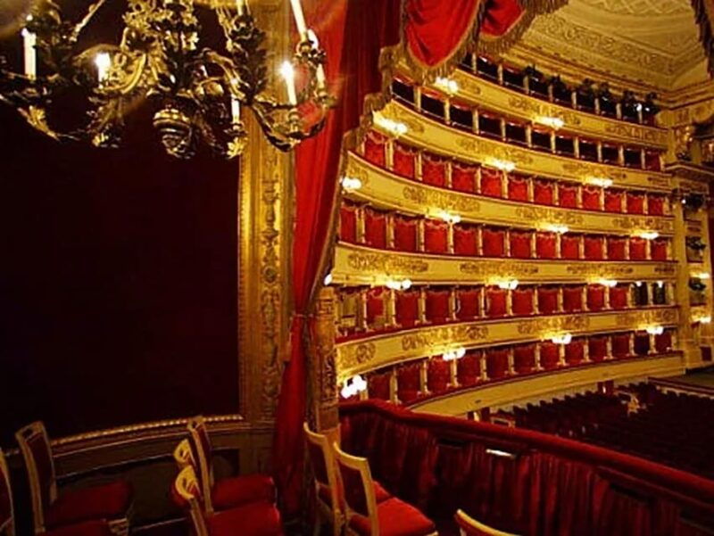 discover-la-scalas-legendary-stage-stunning-foyer