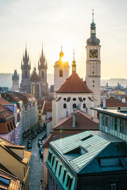discover-prague-3-hours-driving-private-tour
