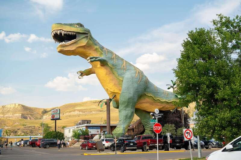 drumheller-royal-tyrrell-museum-horseshoe-canyon-hoodoos