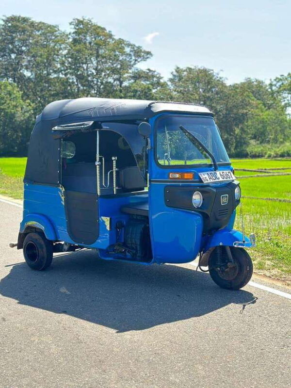 ella-tuk-tuk-tour-with-little-adams-peak-and-waterfalls