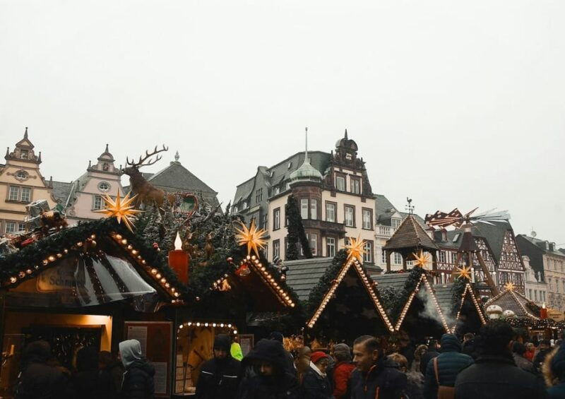 enchanting-christmas-walk-through-prague