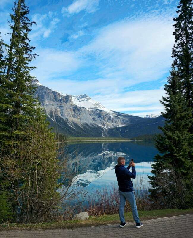 explore-9-iconic-banff-spots-in-1-epic-daypax-12-group