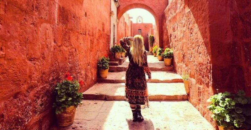 explore-arequipasanta-catalina-monastery-with-a-guided-tour