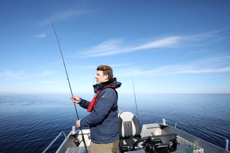 family-friendly-boat-fishing-trip-in-ii