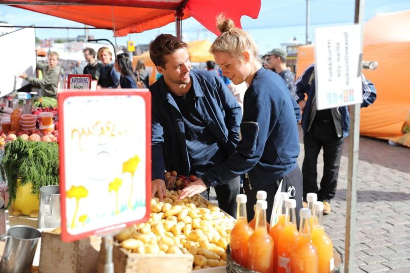 food-tour-with-rooftop-bar-visit-in-helsinki