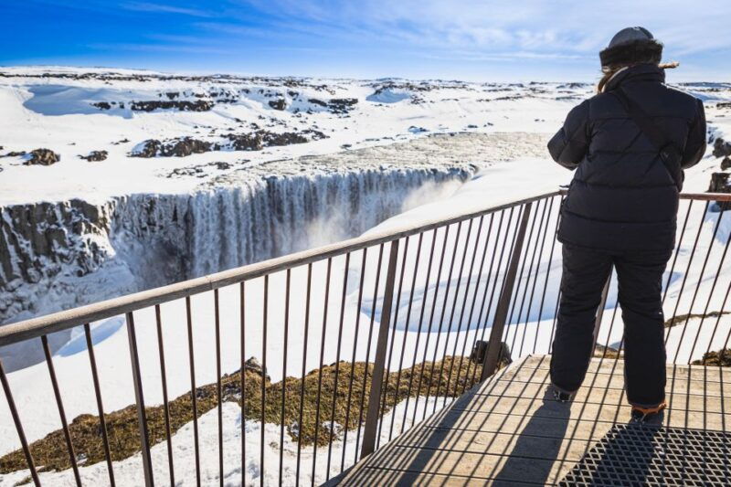 from-akureyri-private-diamond-circle-nature-tour-transfer