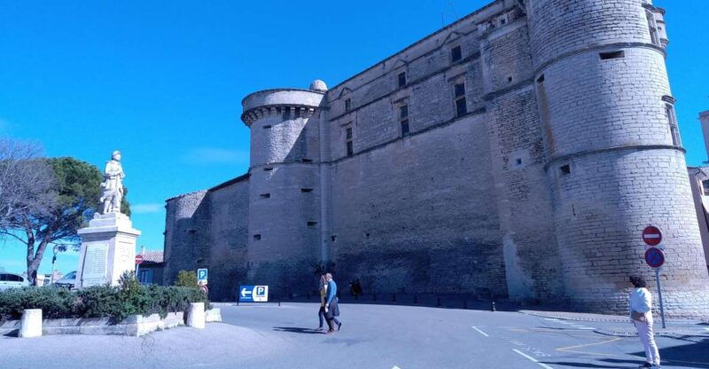 from-avignon-half-day-in-3-villages-of-provence