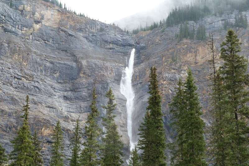 from-banff-mountains-lakes-and-waterfalls-full-day-tour
