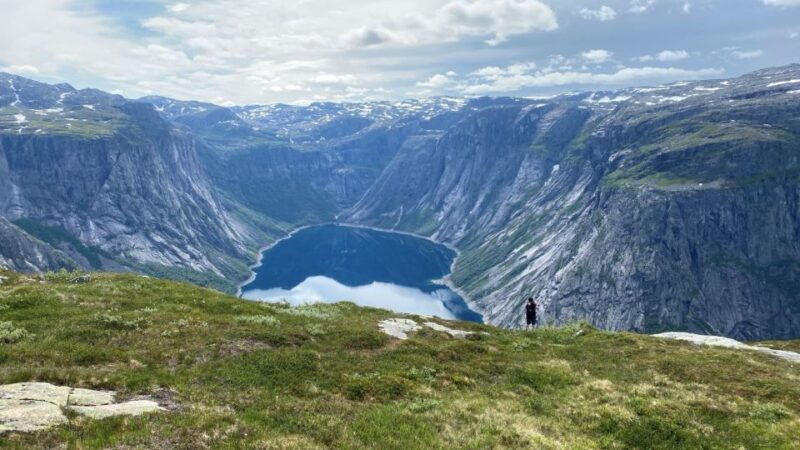 from-bergen-trolltunga-and-waterfalls-helicopter-tour