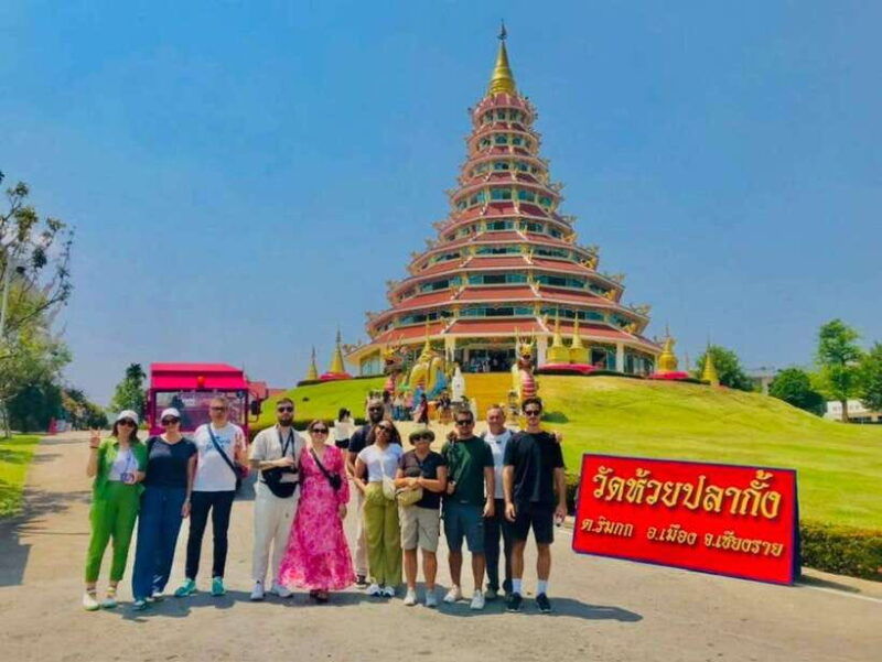 from-chiang-mai-chiang-rai-white-blue-and-red-temple-tour