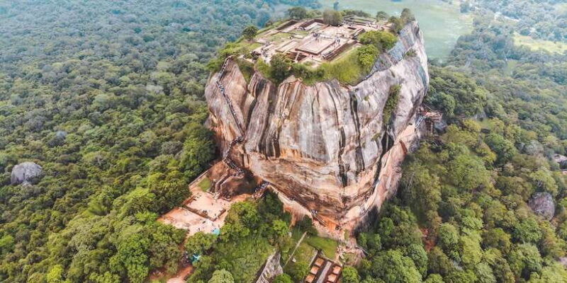 from-colombo-sigiriya-and-dambulla-day-trip-with-safari