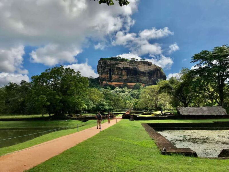 from-colombo-sigiriya-and-dambulla-guided-tour-with-safari