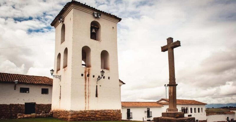 from-cusco-sacred-valley-tour-moray-pisac-maras-salt-min