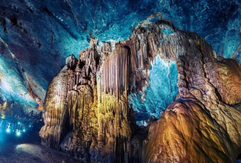 from-dong-hoi-paradise-cave-and-phong-nha-cave-tour-lunch