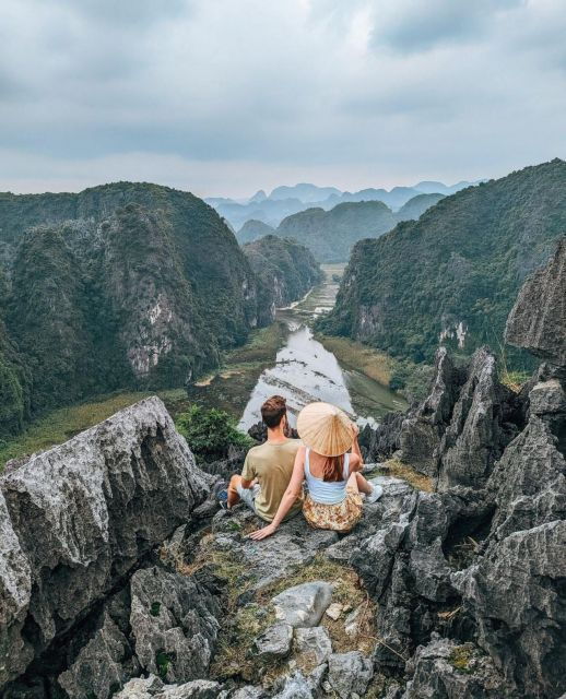 from-hanoi-bai-dinhtrang-an-and-mua-cave-trip